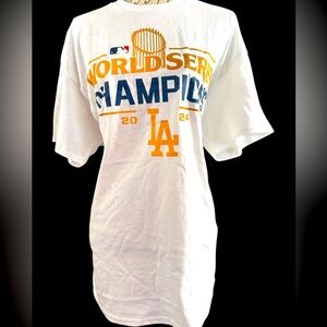 3/$13 NWOT- White World Series Champion World Series LA Dodgers T-Shirt 2024